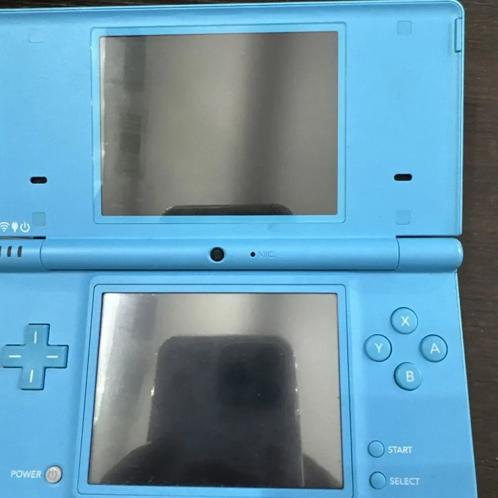 Nintendo DSi Blue Handheld System Console In Box